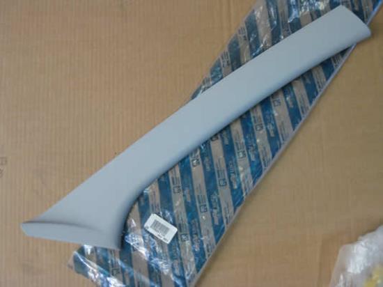 735357124 Bekleding a-stijl rechts