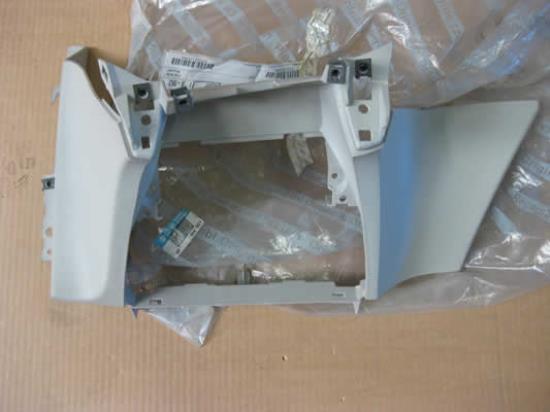 735367708 Sierstuk tussen dashboard en middenconsole