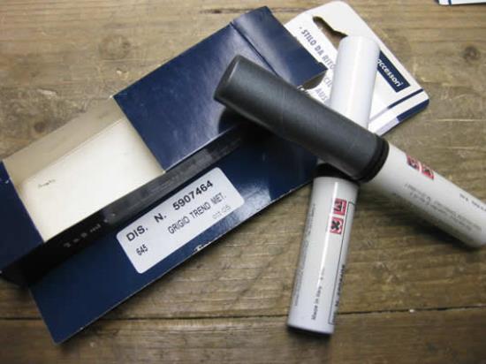 5907464 Lakstift 645 Grigio Trend Met