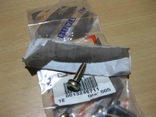 13246711 Bout met ring M6x22