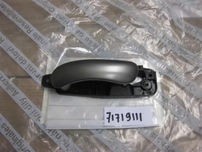 71719111 Deurgreep voordeur links