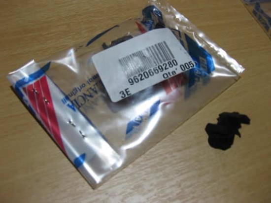 9620669280 Montage clip sierstrip