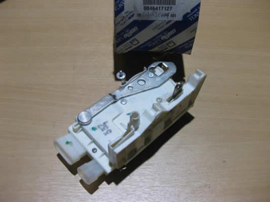 46417127 Deurslot rechts voorzijde