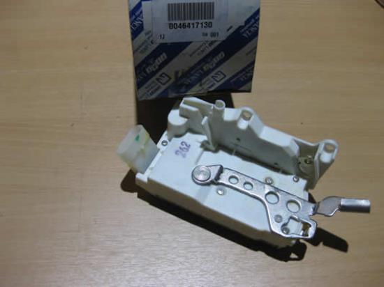 46417130 Deurslot links achter