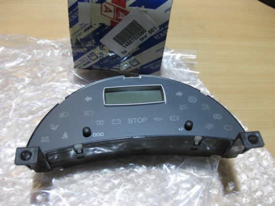 1488702080 Instrumentenpaneel