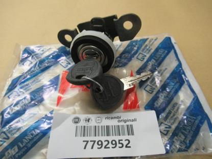 7792952 Achterklep cilinderslot