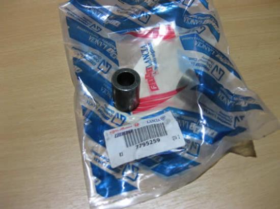 7795259 Bus veerpoot