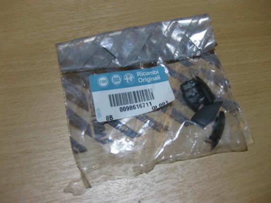 98616711 Afdekkapset autoradio