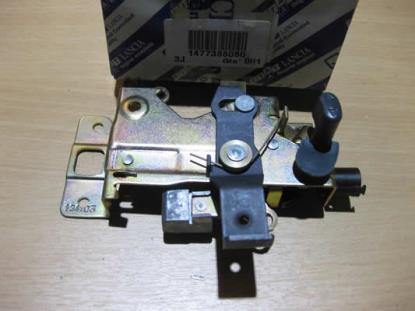 1477388080 Deurslot rechts