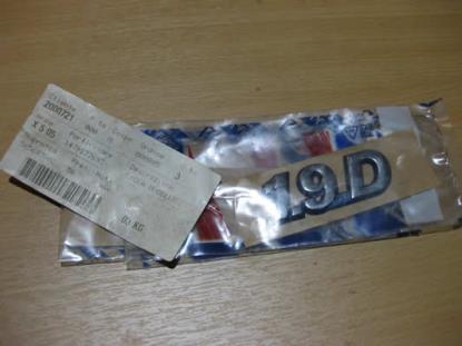 1479177693 Embleem 1.9 D