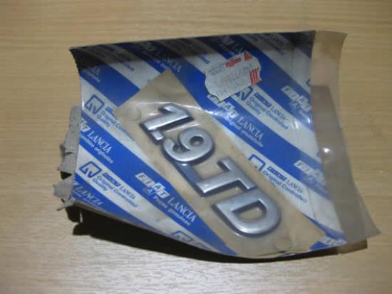 1479178693 Embleem 1.9 TD