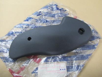 126917636 Voorstoel sierstuk rechterzijde