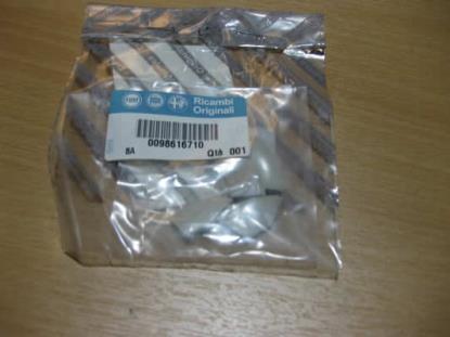 98616710 Knoppenset autoradio