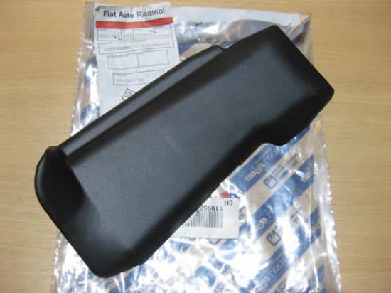 119952080 Sierstuk voor veiligheidsgordel links