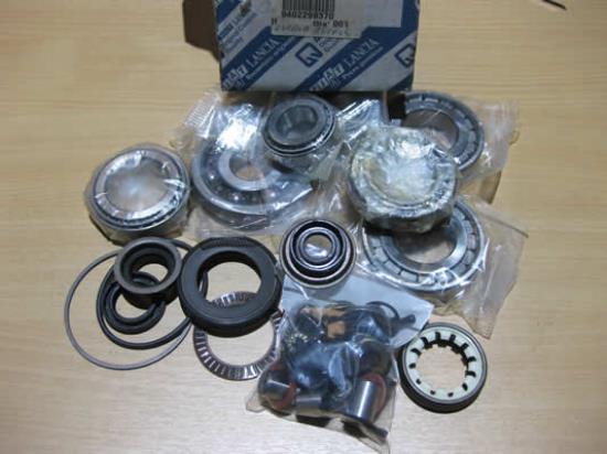 9402299370 Lager set versnellingsbak bestaat uit lagers keerringen en pakkingen