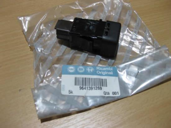 9641391269 Airbag schakelaar