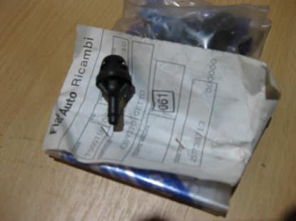 4389370 Sproeikop ruitenwisser