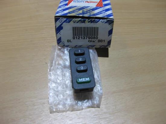 121379080 Schakelaar