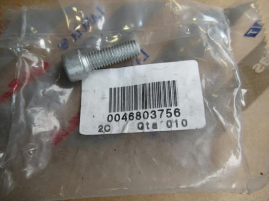 46803756 Bout