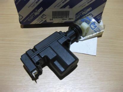 82462151 Motor kofferbak vergrendeling