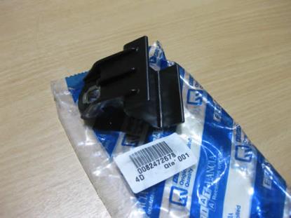 82472678 Radiateur beugel