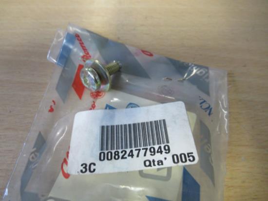 82477949 Bout met ring