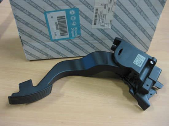 1349820080 Gaspedaal