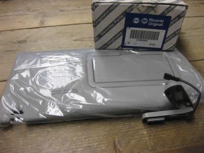 156033622 Zonneklep links