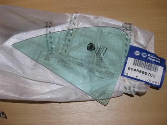 46800763 Ruit achterdeur links