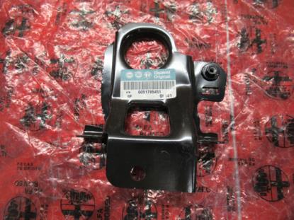 51795451 Radiateur beugel linkerzijde