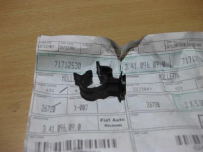 71712530 Clipje voor kabel in deur