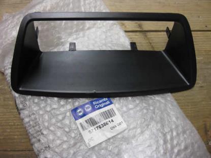 717638614 Sierstuk autoradio