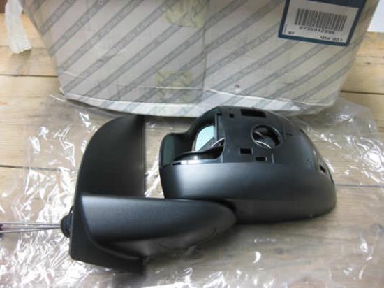 735512998 Buitenspiegel links