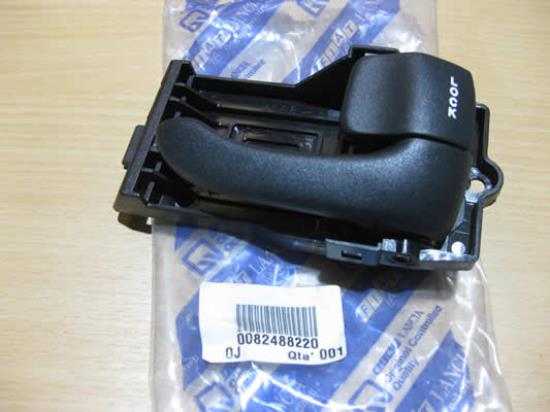 82488220 Deurhendel rechts