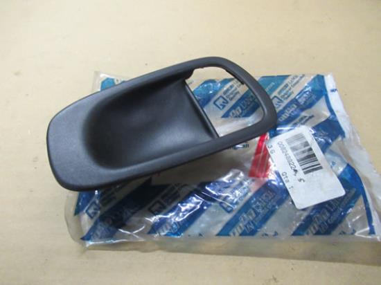 82488225 Deurgreep sierstuk linkerzijde