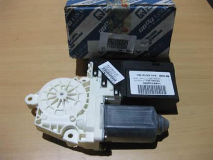 1488724080 Raammotor links