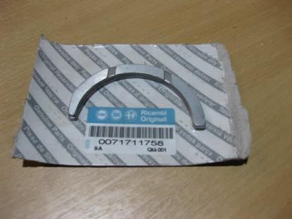 71711758 Ringhelft set