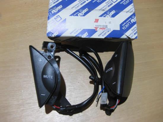 71711988 Stuurwiel bediening autoradio