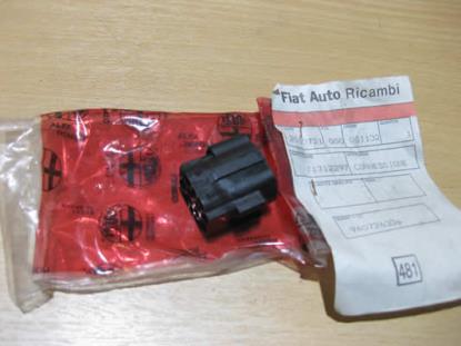 71712297 Stekker 4 polig voor de uitlaat