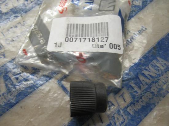 71718127 Plug aircoleiding 16mm