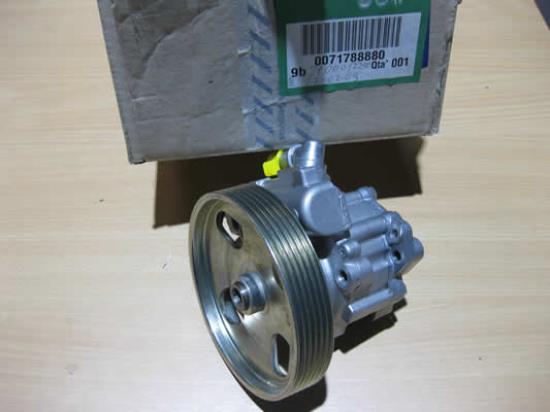 71788880 Stuurbekrachtigings pomp