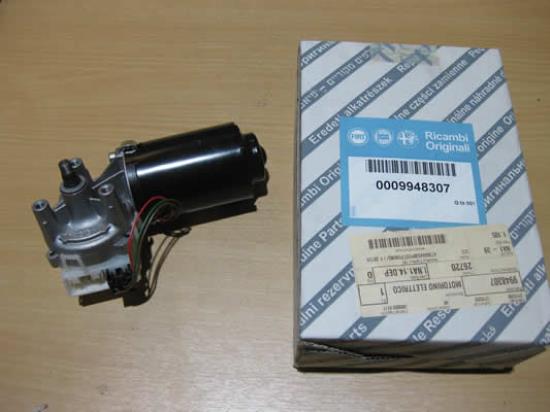 9948307 Ruitenwisser motor voorzijde