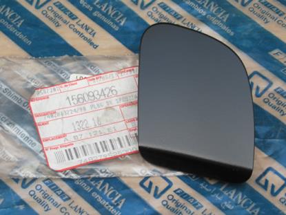 156093426 Plug rechts