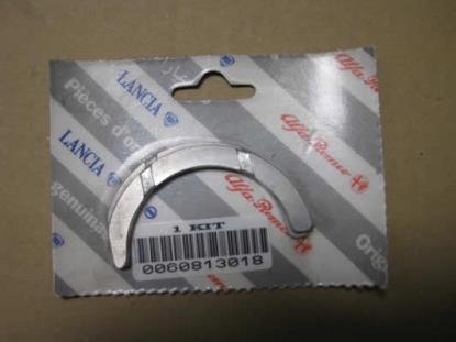 60813018 Ringhelft set