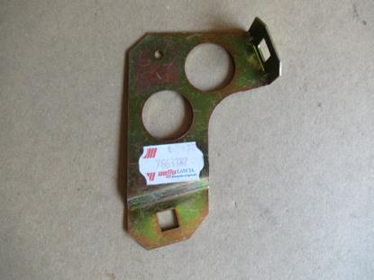 7663182 Beugel rechts