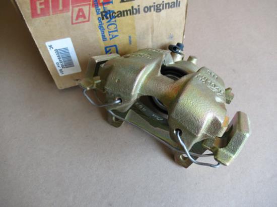 9948102 Remklauw rechts