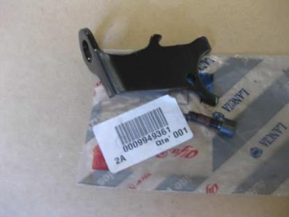 9949361 Remmenkit rechts bestaat uit beugel en bout