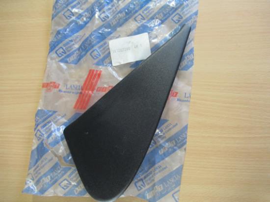 181087280 Sierstuk rechts voor buitenspiegel