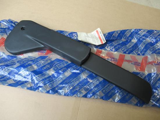 181137780 Sierstuk links voorstoelen