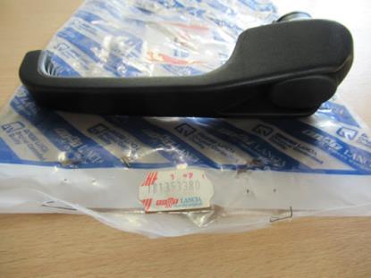 181353380 Deurgreep passagierszijde achter